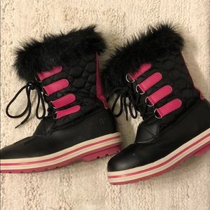 Rugged Outback Snow Shoes